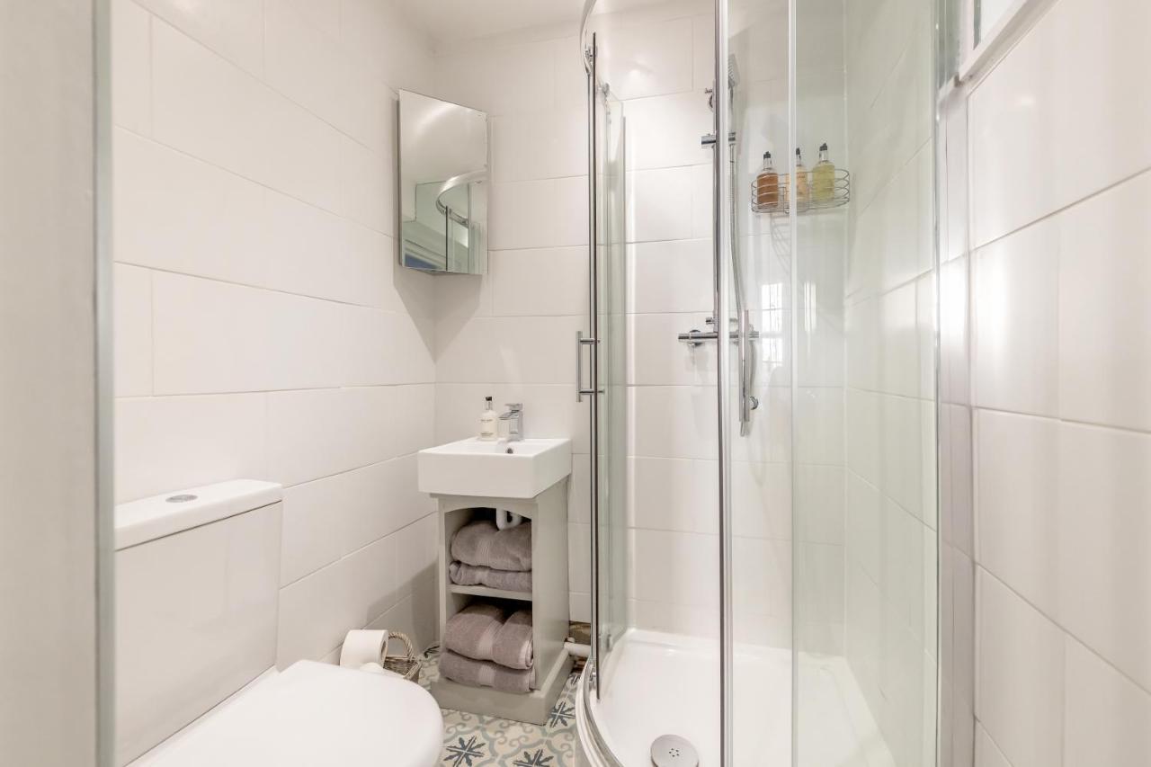 Gorgeous Garden Apartment Bath Buitenkant foto